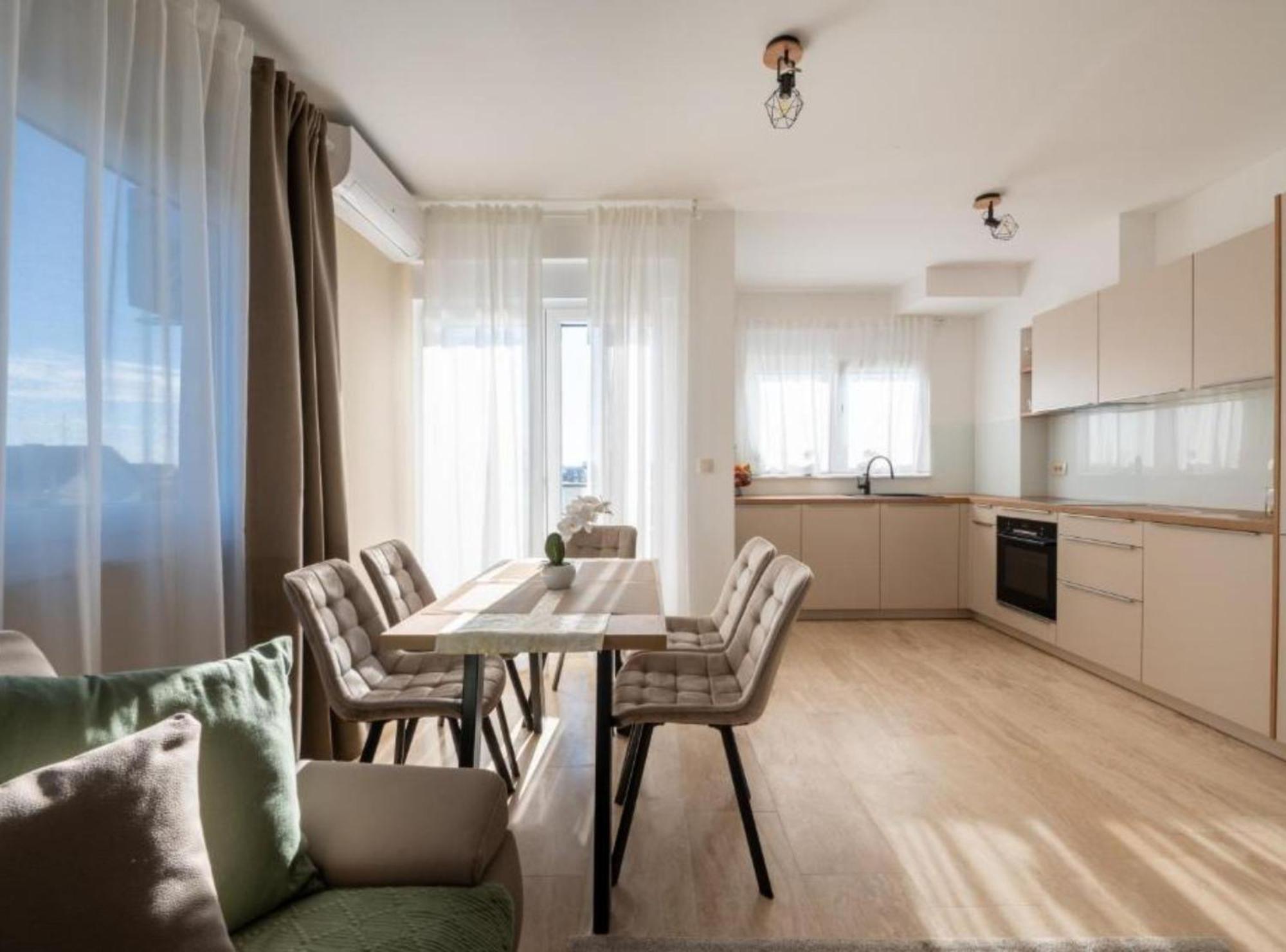 Apartment Kona - Free Parking & Self Check-In Ivanja Reka Exteriör bild